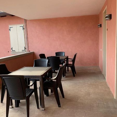 Borgo Al Sole By Garda Facilities Aparthotel Puegnago del Garda Exterior photo