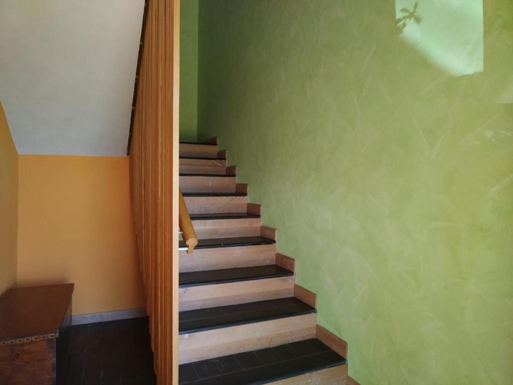 Borgo Al Sole By Garda Facilities Aparthotel Puegnago del Garda Exterior photo